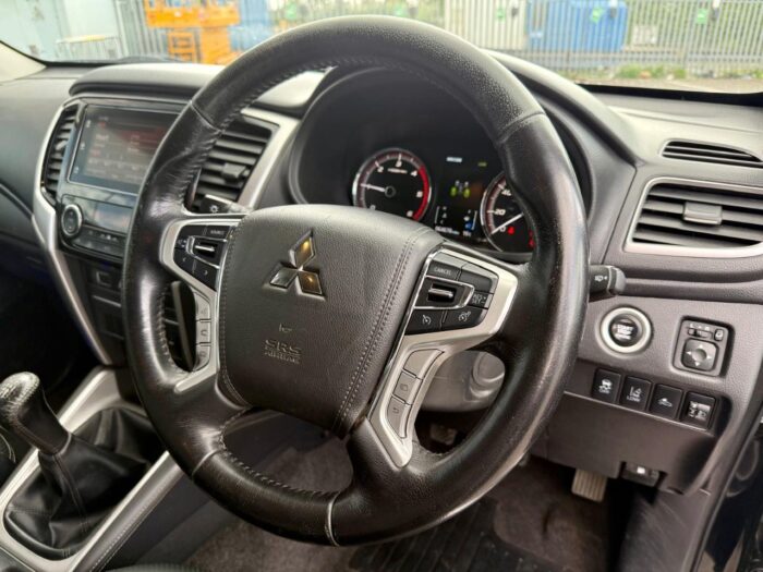 Mitsubishi L200 Warrior - Image 12