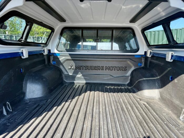 Mitsubishi L200 DI-D 150 Barbarian - Image 11