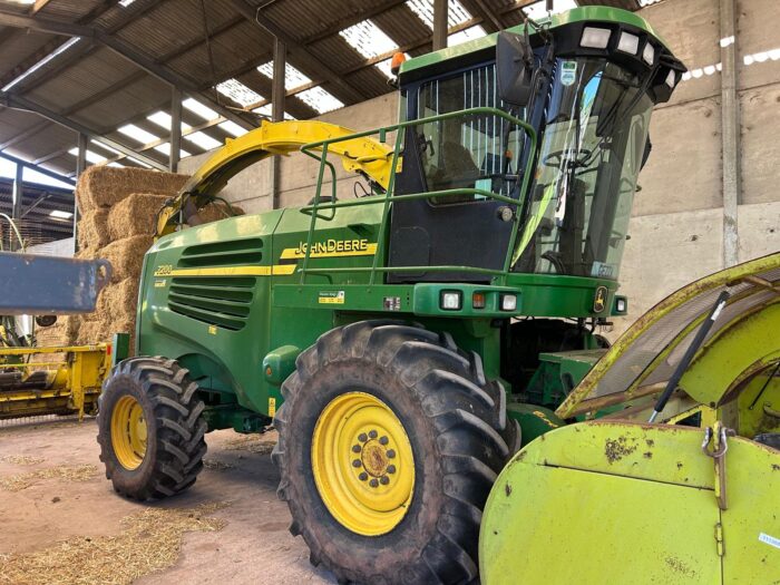 John Deere 7200 Forager
