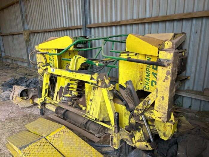 John Deere 7200 Forager - Image 31