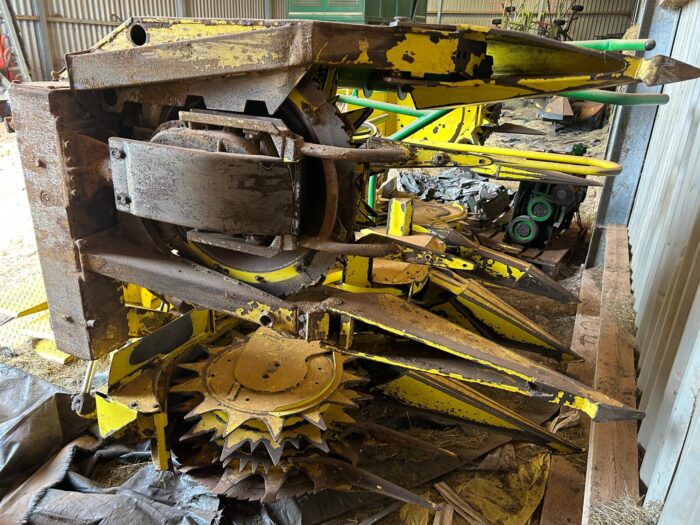 John Deere 7200 Forager - Image 28