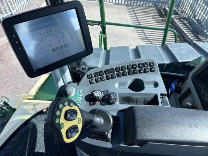 Krone BigX 530 - Image 12