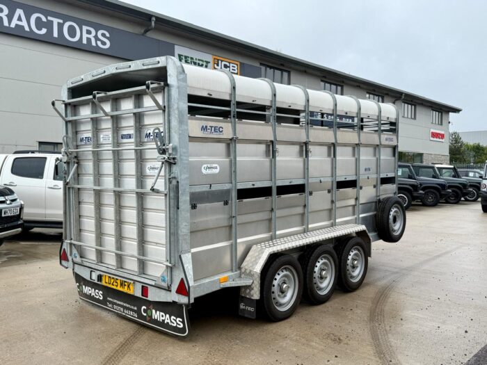 M-Tec 14Ft Tri-Axle Livestock Trailer With Decks (Demonstrator) - Image 6