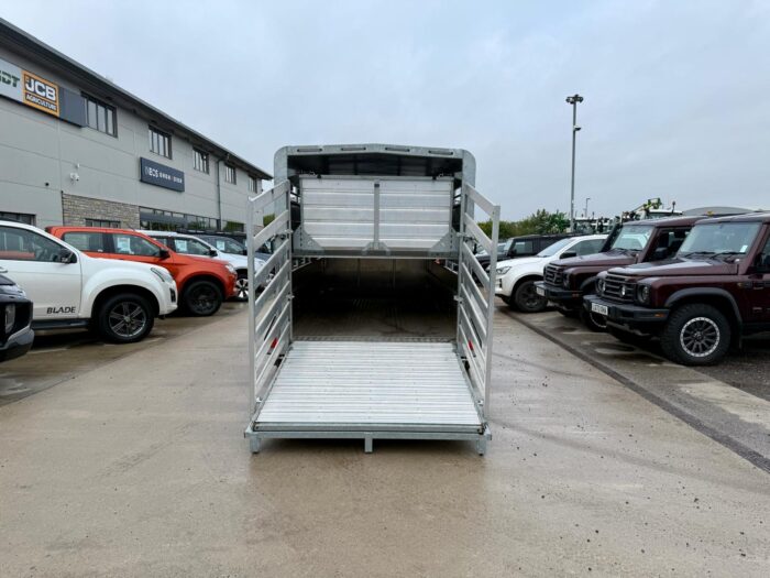 M-Tec 14Ft Tri-Axle Livestock Trailer With Decks (Demonstrator) - Image 12