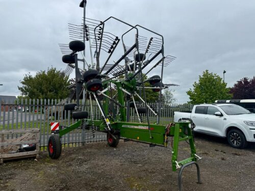 New Fendt Former 8055 Pro Rake (PRICED TO CLEAR!)